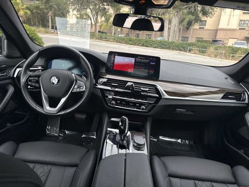 Used 2022 BMW 530i 530i w/ Premium Package image 14