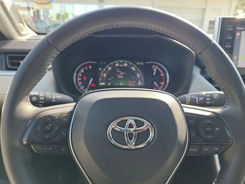 Used 2021 Toyota RAV4 Limited image 25