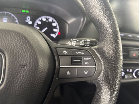 Certified 2025 Honda HR-V LX image 35