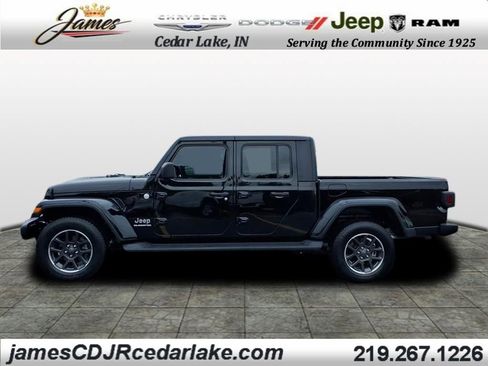 Used 2021 Jeep Gladiator Overland image 2