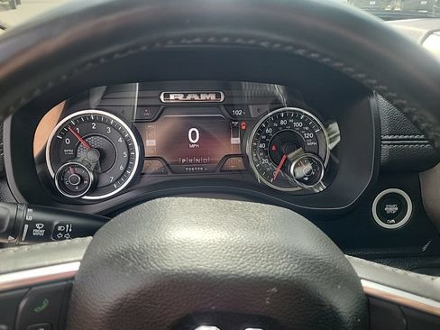 Used 2021 RAM 1500 Laramie AWD/4WD image 9