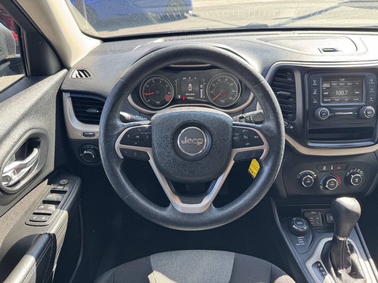 Used 2015 Jeep Cherokee Sport AWD/4WD image 23