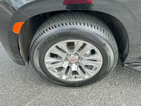 Used 2024 GMC Yukon Denali image 33