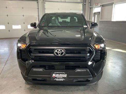 New 2026 Toyota Tacoma SR5 image 2
