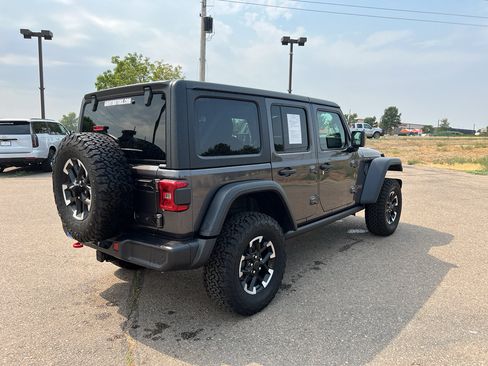 Used 2026 Jeep Wrangler Unlimited Rubicon w/ Safety Group AWD/4WD image 11