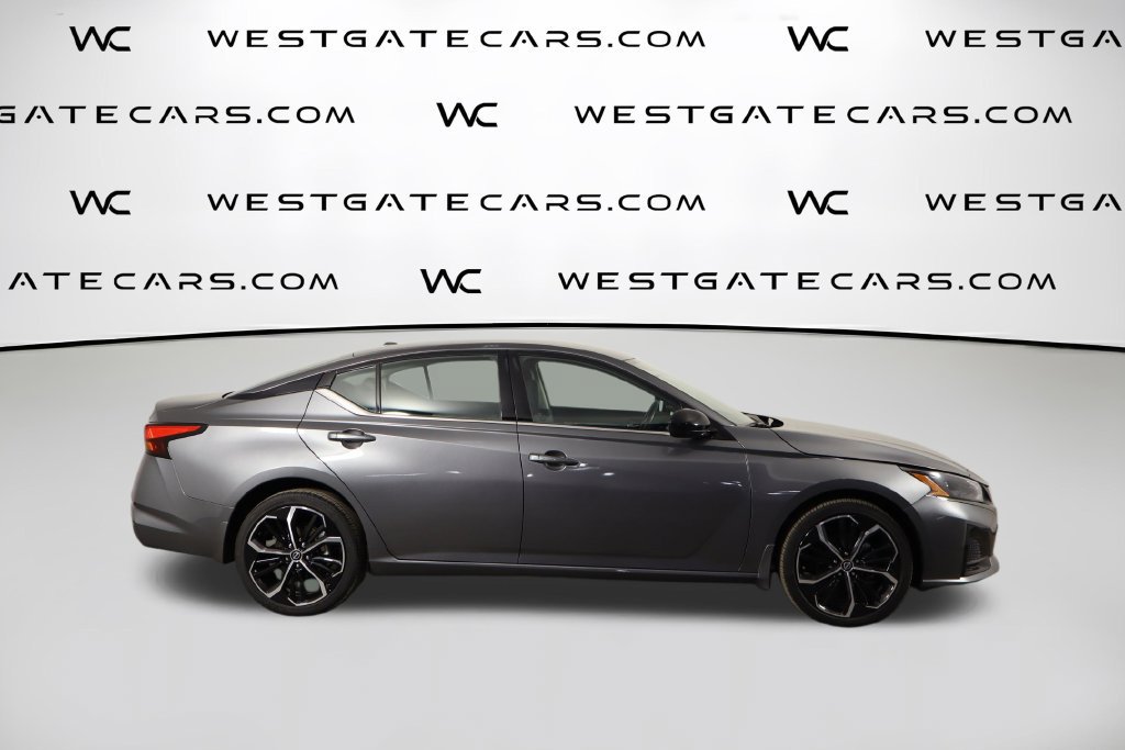 Used 2024 Nissan Altima 2.5 SR AWD/4WD image 43