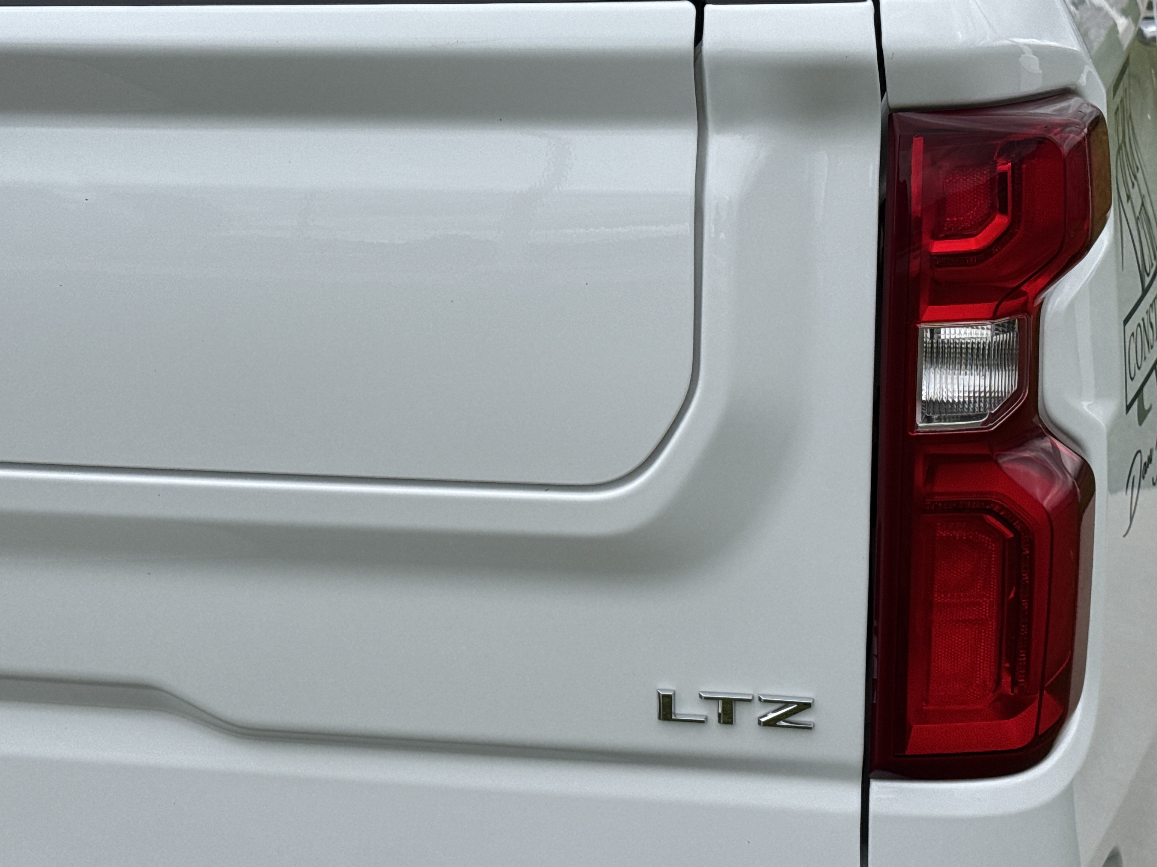 Certified 2024 Chevrolet Silverado 1500 LTZ w/ Technology Package AWD/4WD image 11