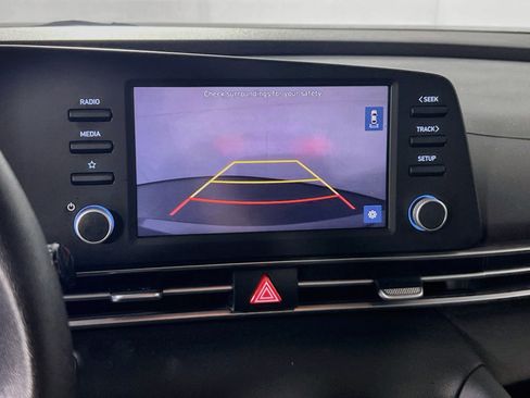 Used 2023 Hyundai Elantra SEL image 13