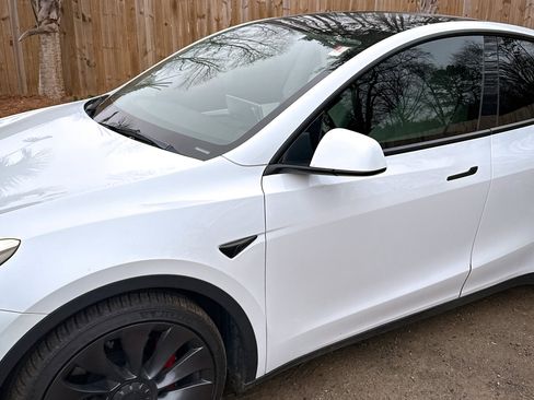 Used 2022 Tesla Model Y Performance image 4