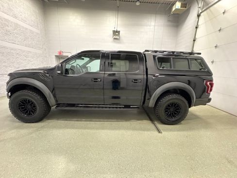 Used 2017 Ford F150 Raptor w/ Equipment Group 802A Luxury AWD/4WD image 8