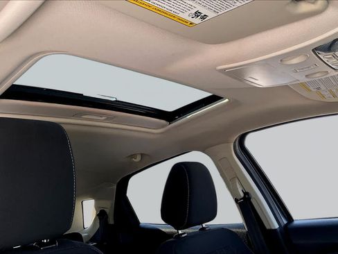 Used 2021 Ford EcoSport SE FWD image 19