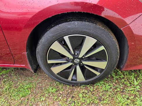 Used 2019 Nissan Altima 2.5 SV FWD image 3
