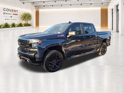 Used 2021 Chevrolet Silverado 1500 LT Trail Boss w/ Convenience Package II AWD/4WD image 4