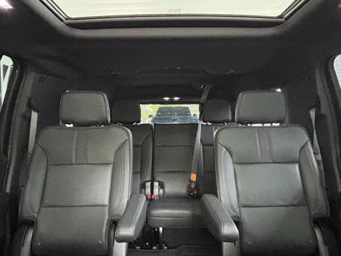 Used 2022 Chevrolet Suburban RST w/ Luxury Package AWD/4WD image 32