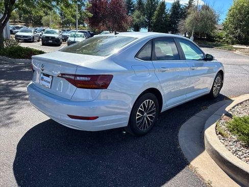 Used 2019 Volkswagen Jetta SE FWD image 6