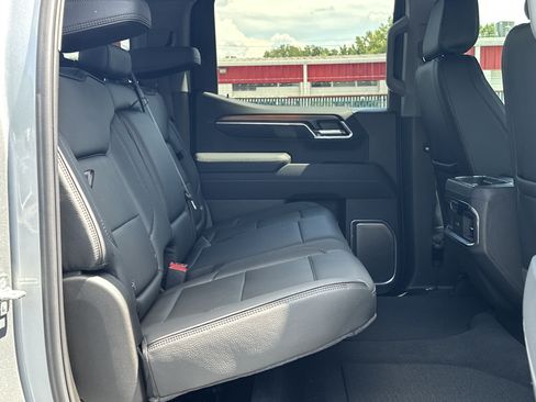 Used 2025 GMC Sierra 1500 Denali w/ Denali Reserve Package AWD/4WD image 13