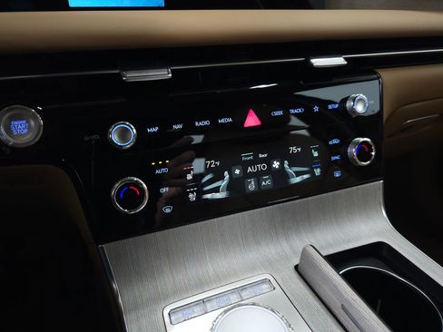 New 2026 Genesis G80 2.5T Advanced image 26