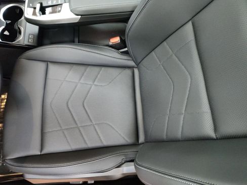 Used 2026 BMW X1 xDrive28i image 17