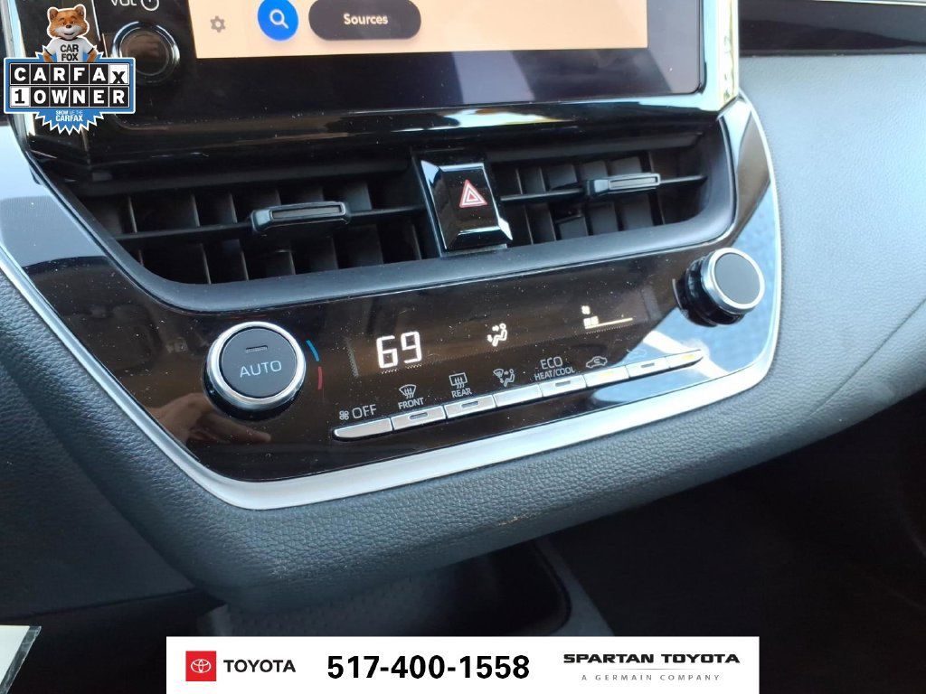 Used 2025 Toyota Corolla LE FWD image 22