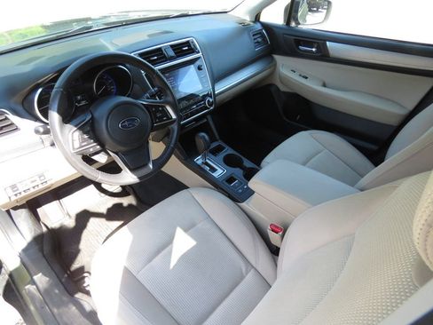 Used 2019 Subaru Outback 2.5i Premium AWD/4WD image 11