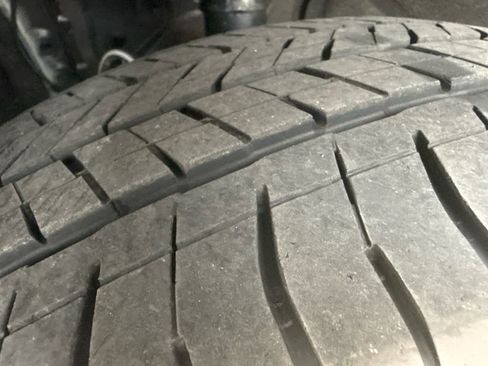 Certified 2025 Toyota Sienna LE w/ LE Plus Package image 12