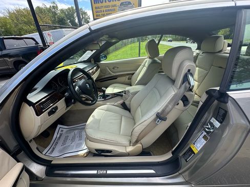 Used 2007 BMW 335i Convertible image 10