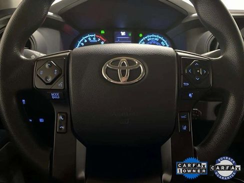 Used 2022 Toyota Tacoma SR image 35