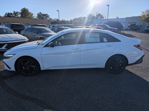 New 2026 Hyundai Elantra Sport image 2