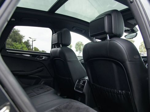Used 2018 Porsche Macan Sport Edition AWD/4WD image 26