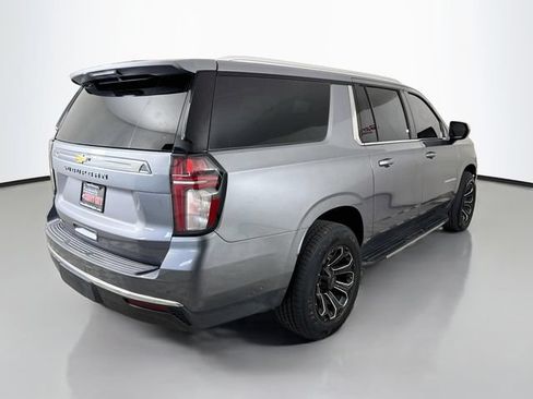 Used 2022 Chevrolet Suburban LS w/ Driver Alert Package AWD/4WD image 7