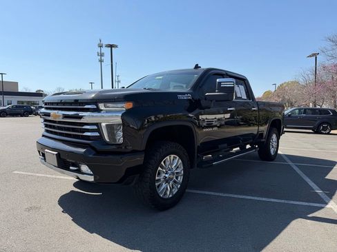 Used 2023 Chevrolet Silverado 3500 High Country image 3