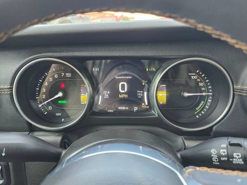 Used 2023 Jeep Wrangler Unlimited Sahara AWD/4WD image 20