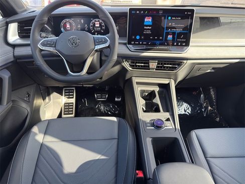 New 2026 Volkswagen Tiguan SE R-Line image 21