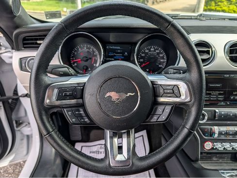 Used 2015 Ford Mustang GT Premium RWD image 15