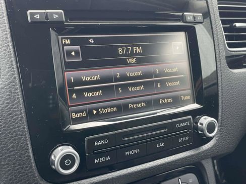 Used 2014 Volkswagen Touareg VR6 image 18