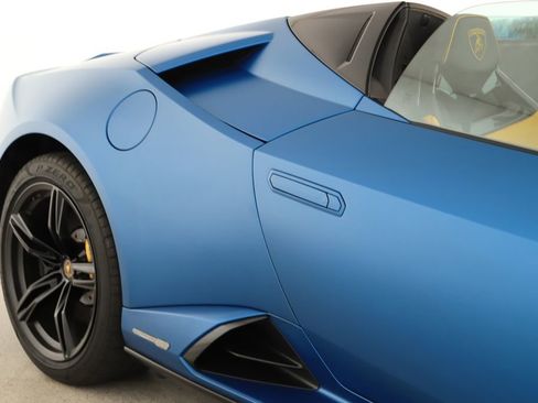 Used 2020 Lamborghini Huracan EVO RWD image 41