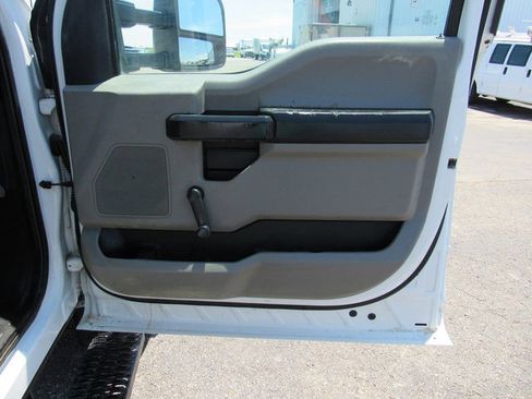 Used 2021 Ford F550 2WD Crew Cab Super Duty image 12