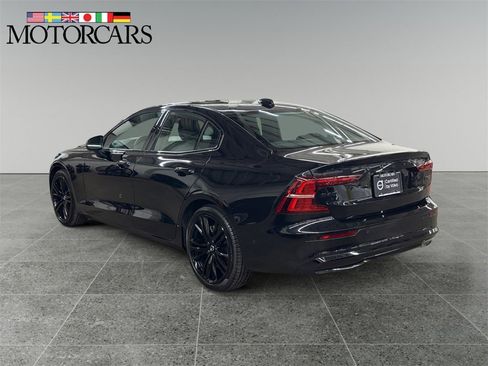 Certified 2024 Volvo S60 B5 Plus image 5