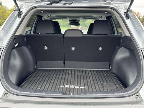 Used 2023 Toyota Corolla Cross LE image 10