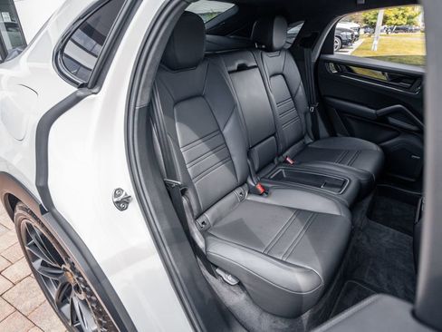 Used 2024 Porsche Cayenne Turbo GT AWD/4WD image 41