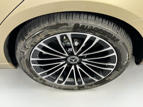 Used 2023 Mercedes-Benz S 500 4MATIC image 31