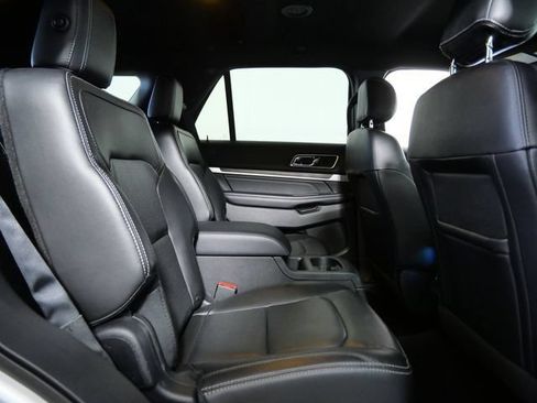 Used 2017 Ford Explorer Limited w/ Equipment Group 301A AWD/4WD image 13