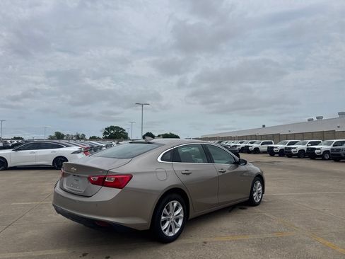Used 2025 Chevrolet Malibu LT FWD image 22