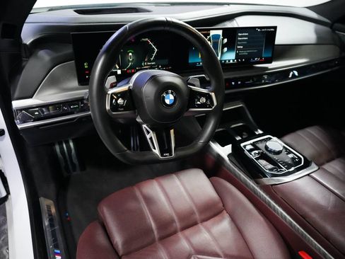 Used 2023 BMW 760i xDrive w/ Luxury Rear Seating Package AWD/4WD image 17