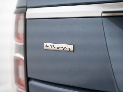 Used 2018 Land Rover Range Rover Long Wheelbase Autobiography AWD/4WD image 9