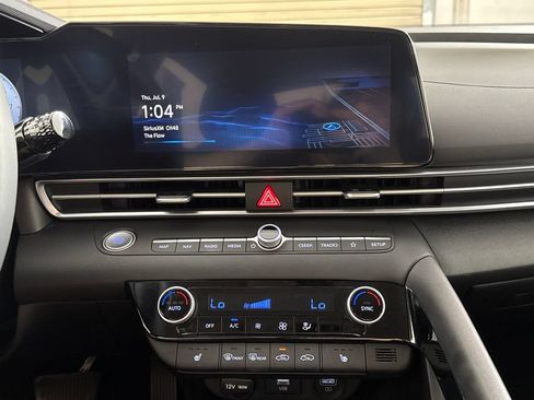 Used 2023 Hyundai Elantra SEL w/ Convenience Package FWD image 20