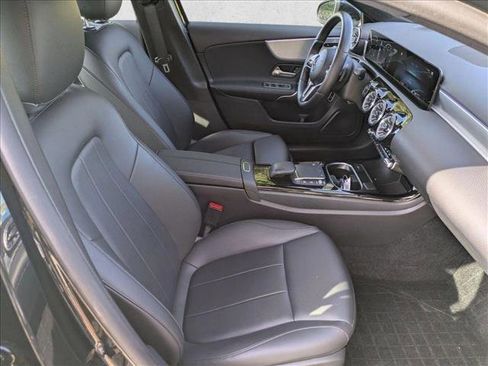 Used 2022 Mercedes-Benz A 220 4MATIC image 22