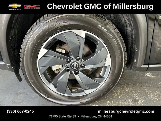 Used 2024 Nissan Rogue SV AWD/4WD image 13