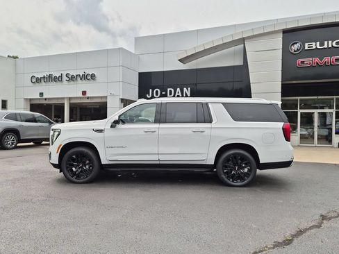 New 2026 GMC Yukon XL Denali w/ Advanced Technology Package AWD/4WD image 8