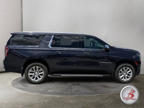 Used 2024 Chevrolet Suburban Premier AWD/4WD image 8